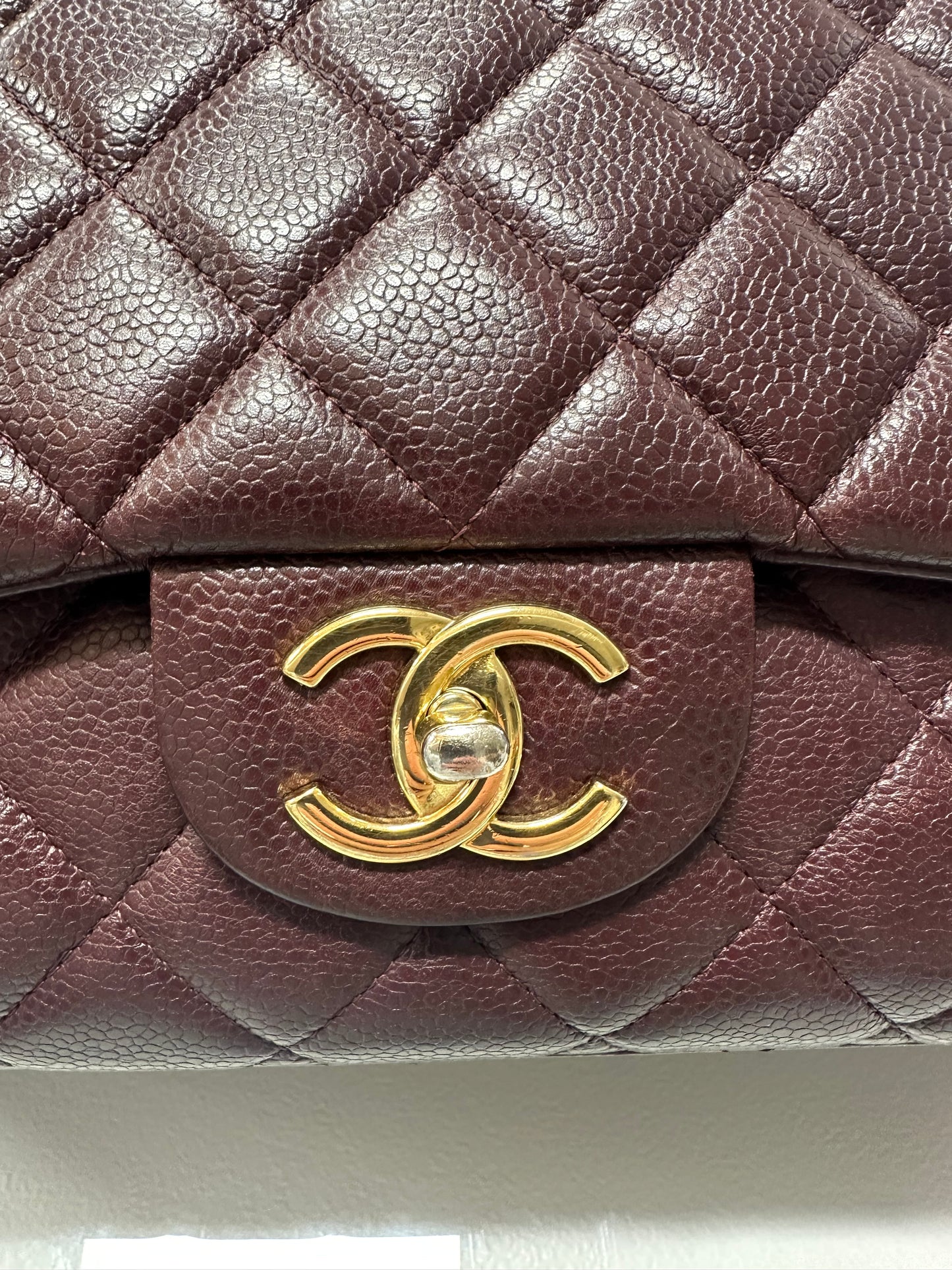CHANEL Maxi