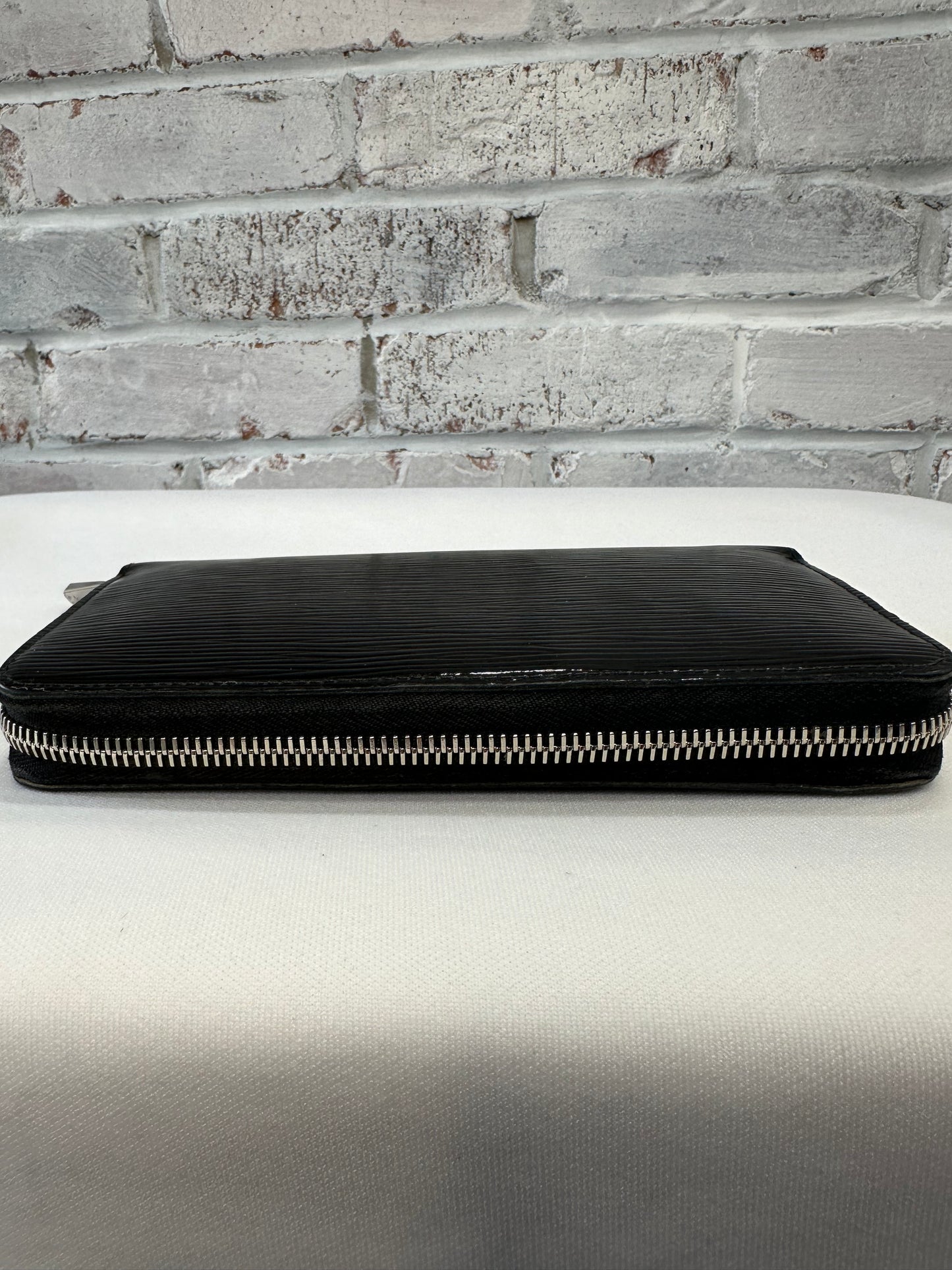 Louis Vuitton Zippy Wallet