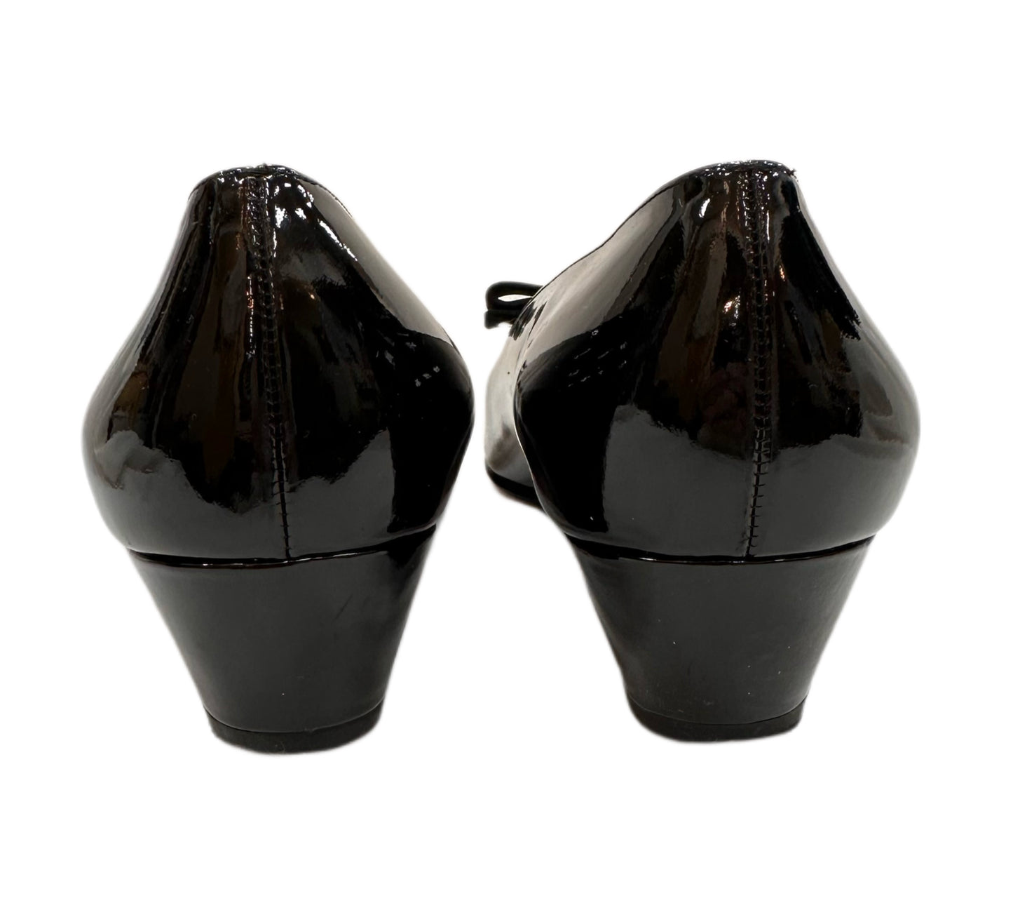 SALVATORE FERRAGAMO Black Patent Pump Size 9