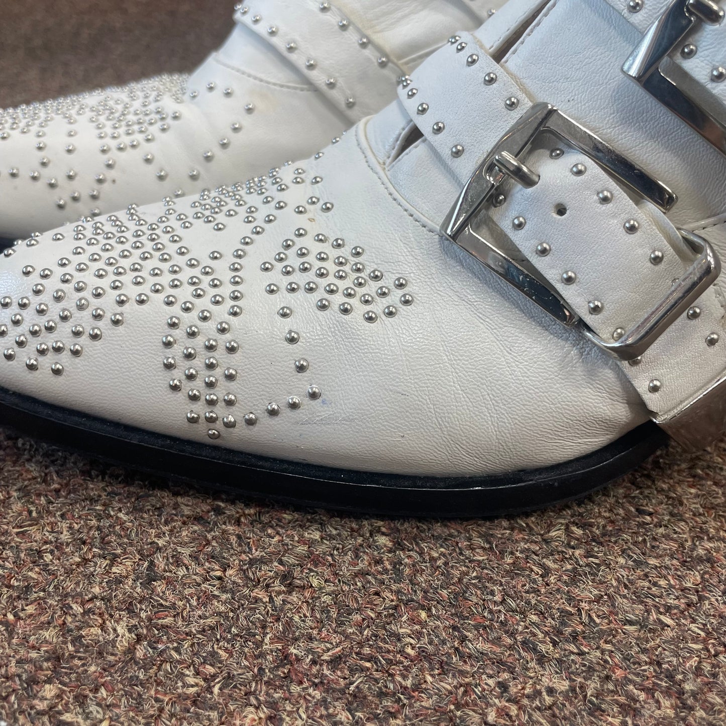 CHLOE Studded Shoe