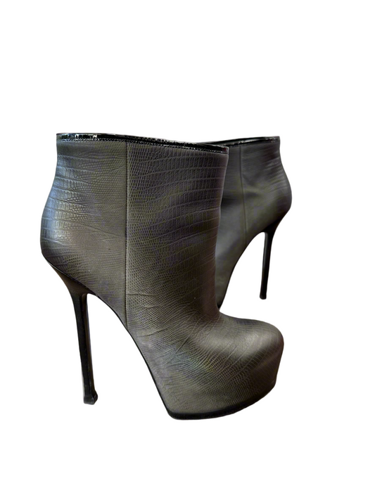 SAINT LAURENT Booties