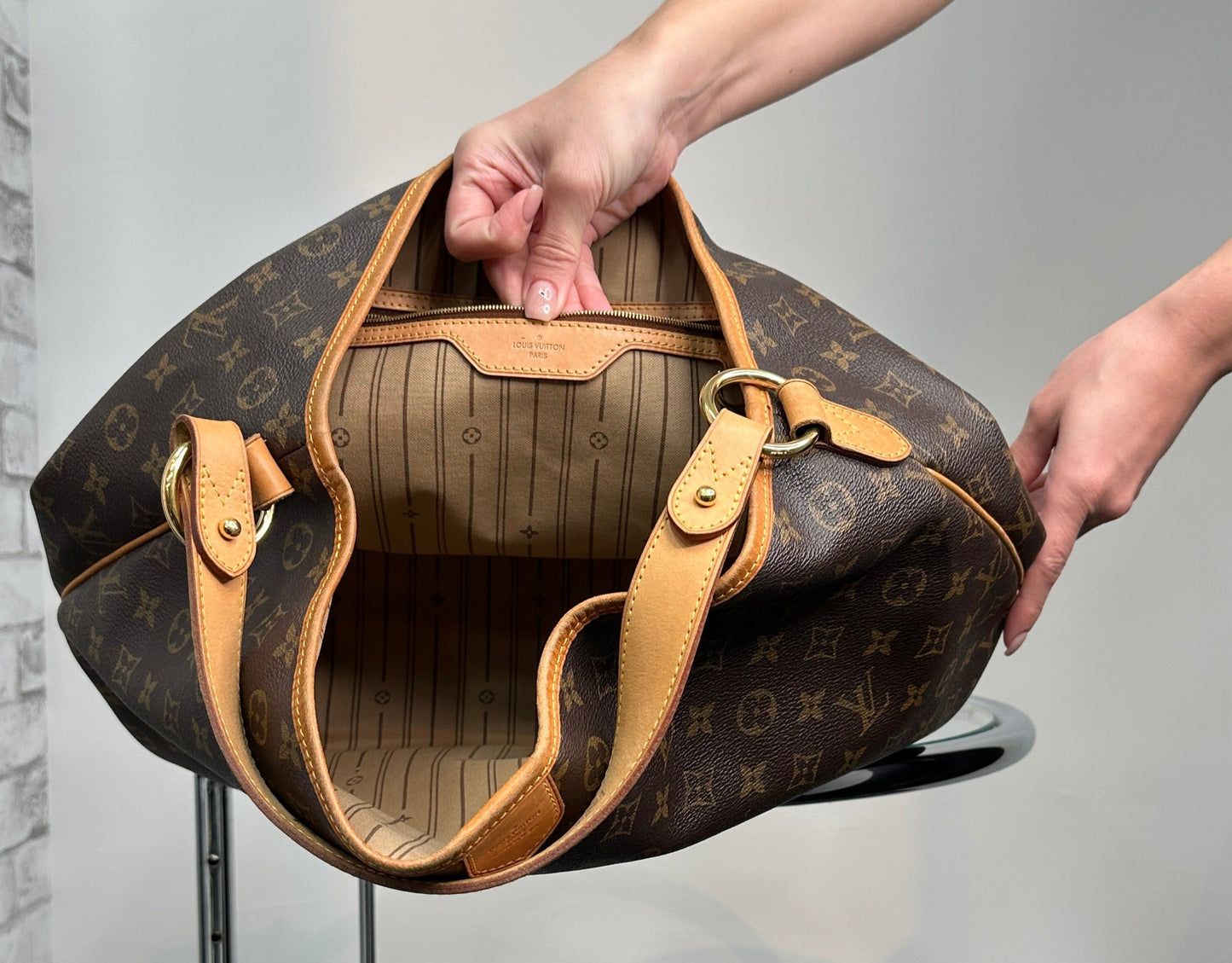 Louis Vuitton Shoulder Bag