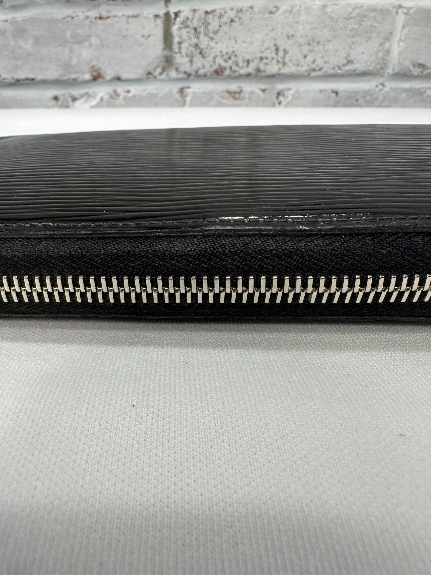 Louis Vuitton Zippy Wallet