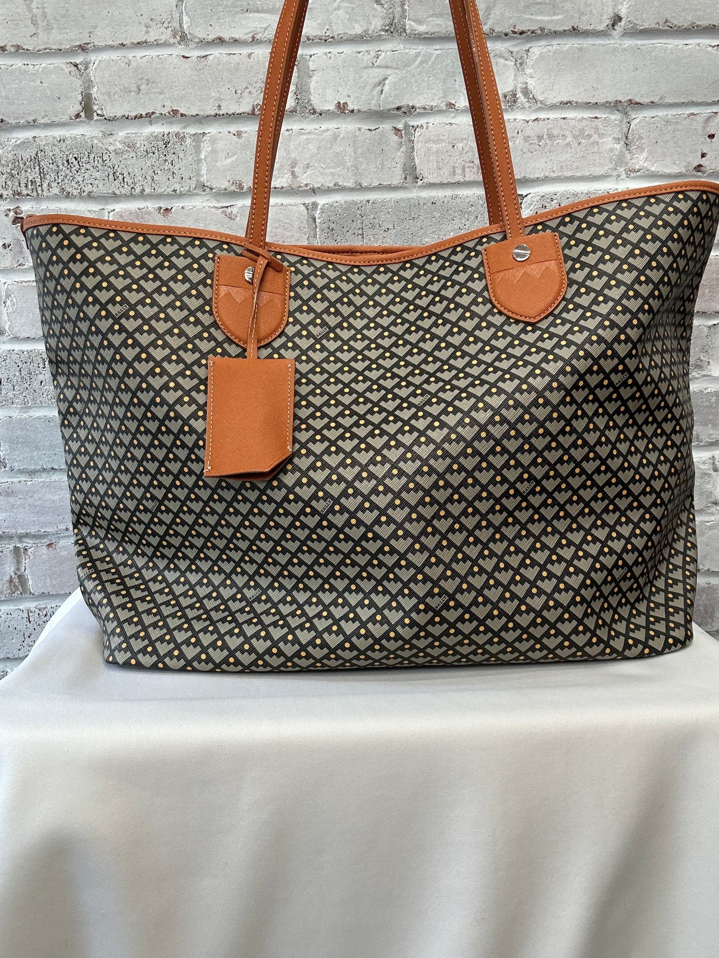 Bally Tote