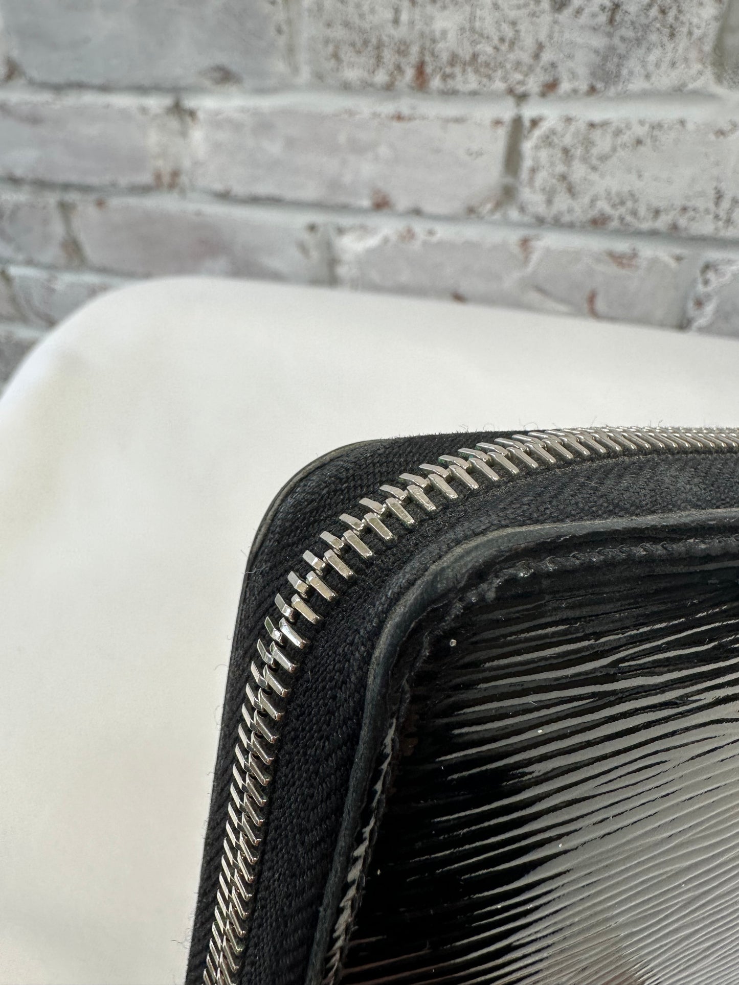 Louis Vuitton Zippy Wallet
