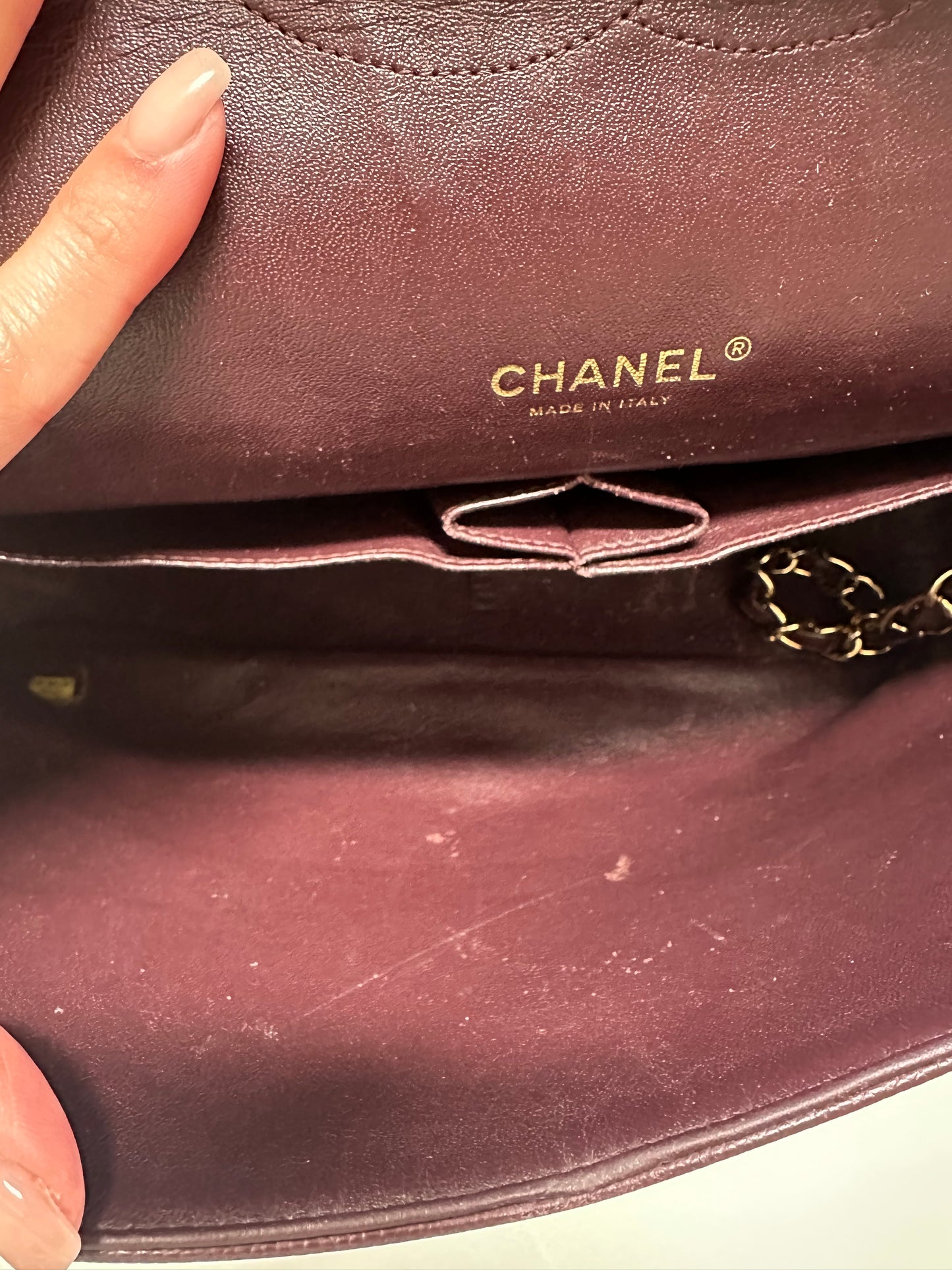 CHANEL Maxi