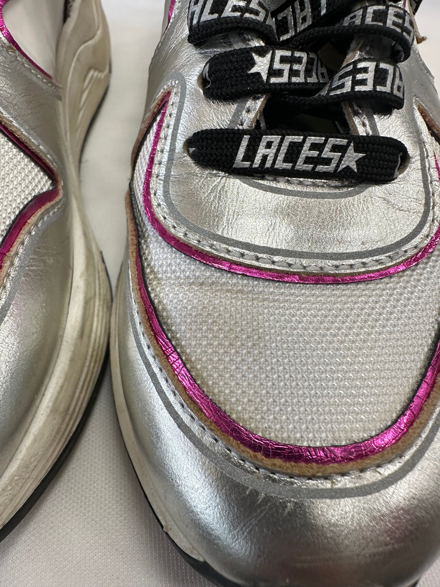 Golden Goose Sneakers