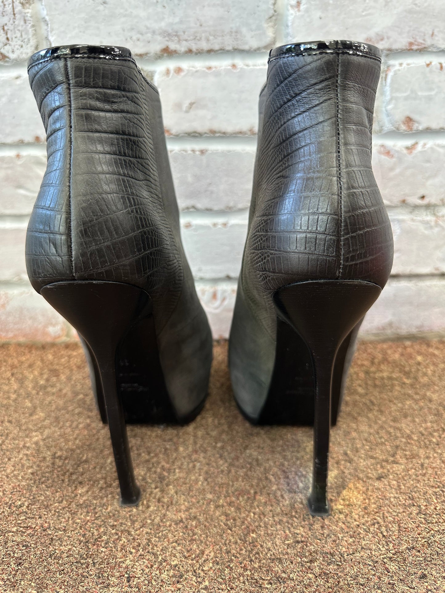 SAINT LAURENT Booties