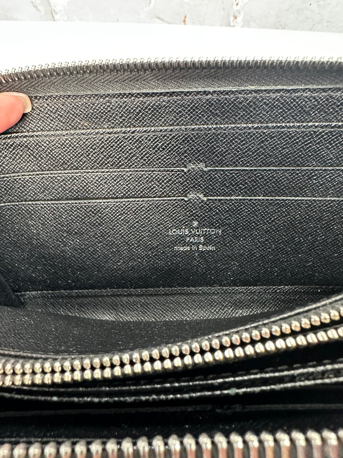 Louis Vuitton Zippy Wallet