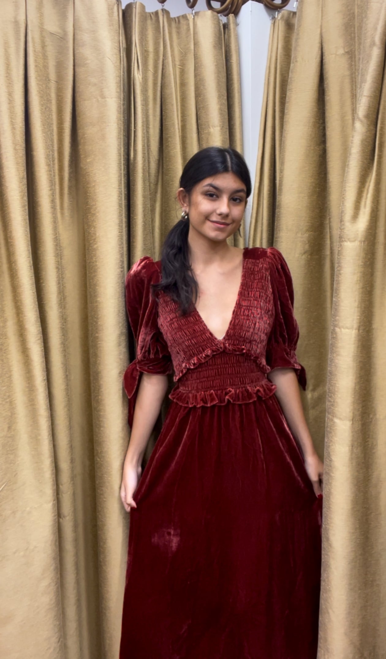 Sea NYC velvet Dress Past & Present Boutique Sea NYC velvet Dress Past & Present Boutique
