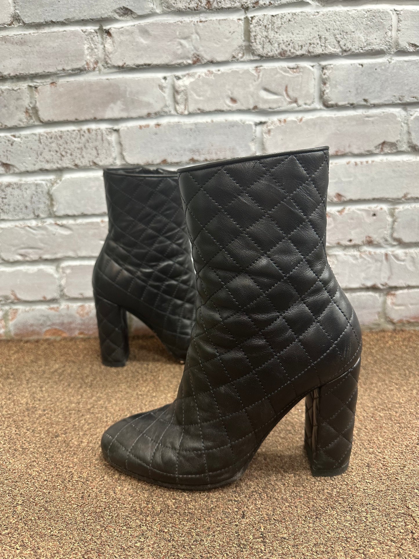 Gianvito Rossi quilted Booties