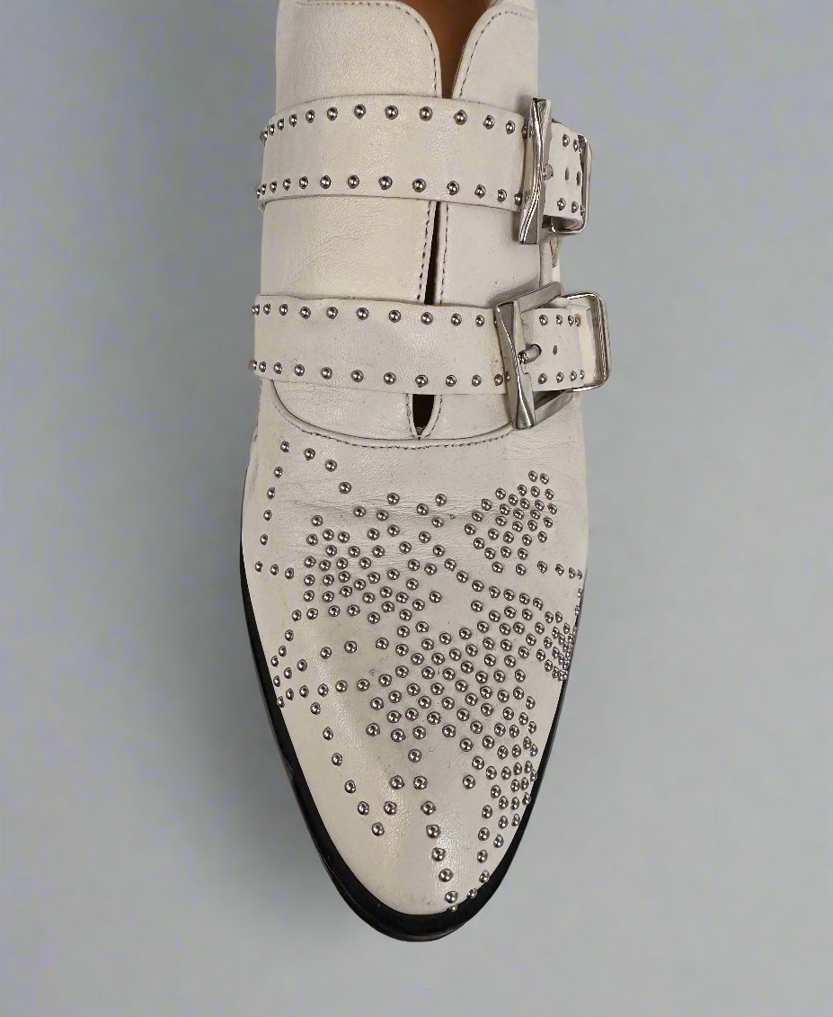CHLOE Studded Shoe