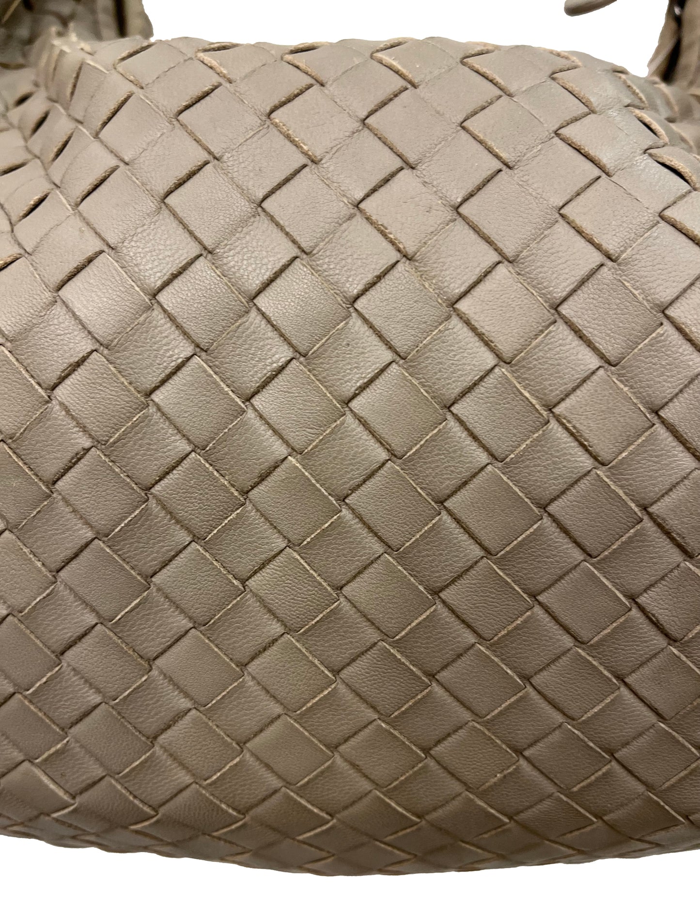 BOTTEGA VENETA Napa Intrecciato Medium Veneta Hobo Taupe
