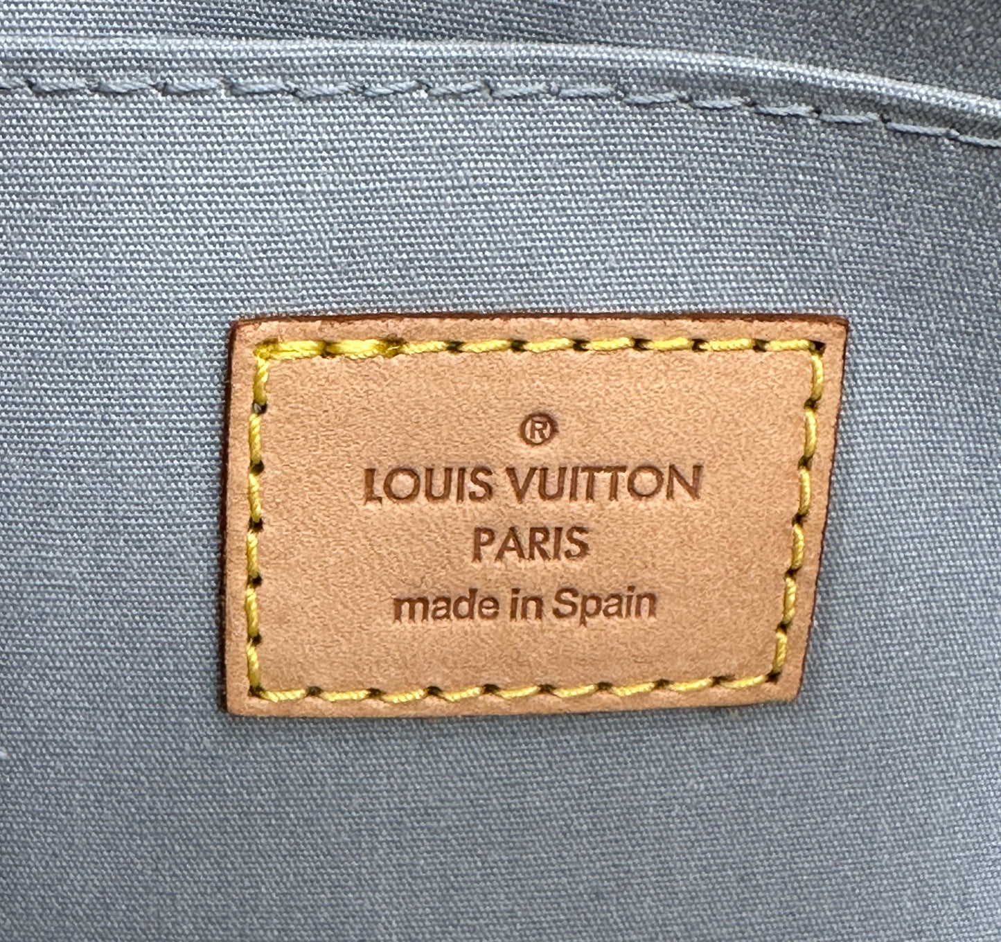 LOUIS VUITTON Vernis Roxbury Drive Clutch