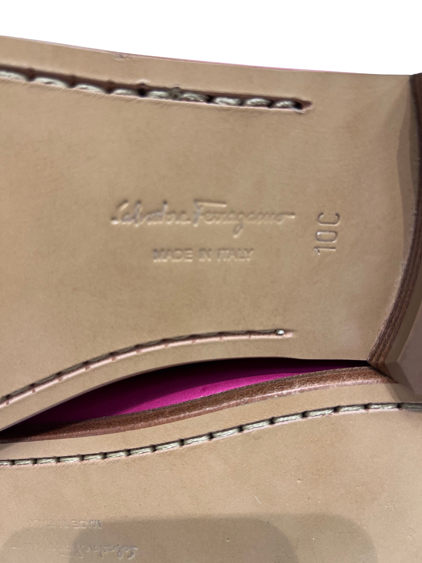 SALVATORE FERRAGAMO Pink Loafers Size 10