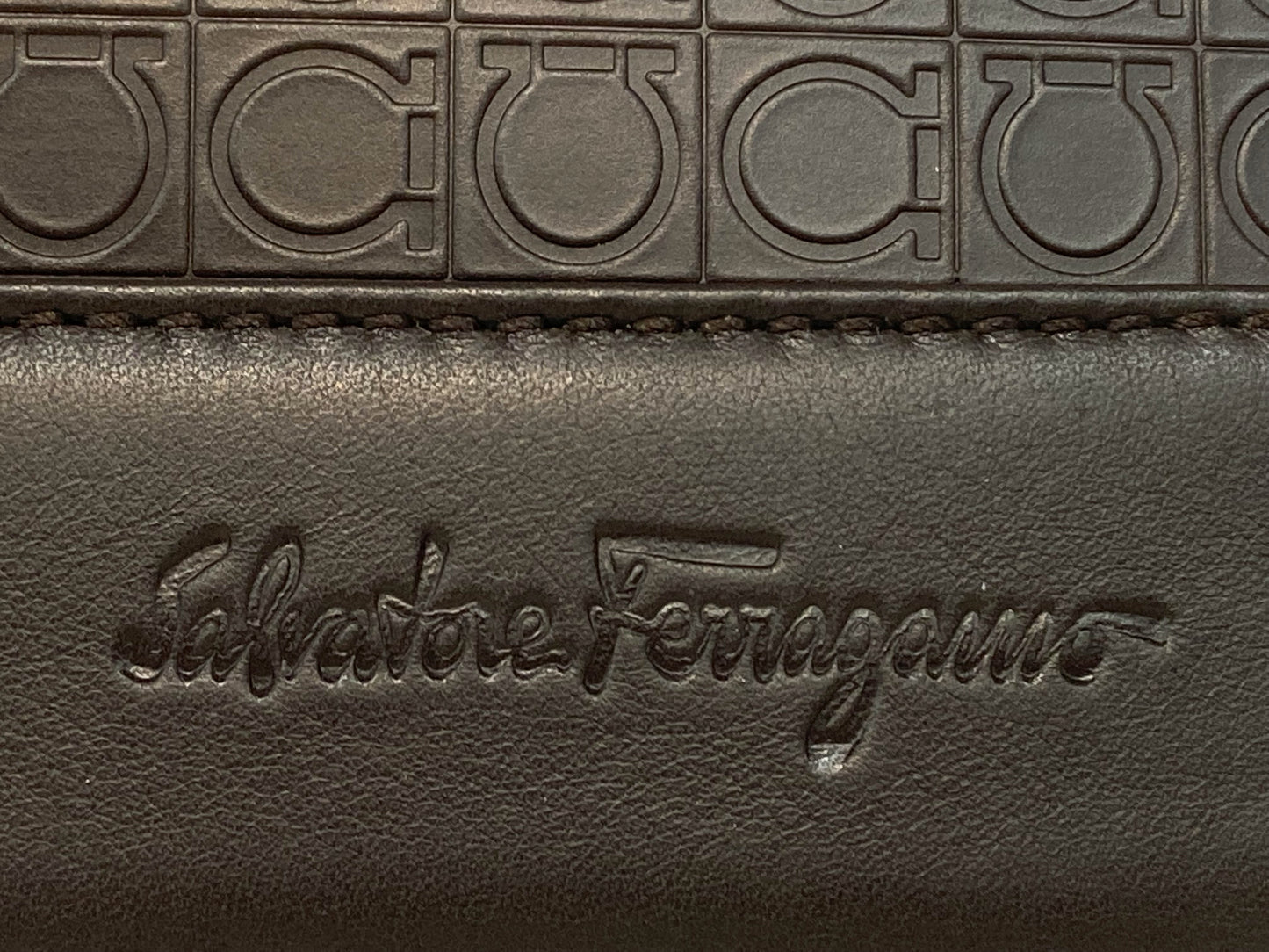 SALVATORE FERRAGAMO Leather Gancini Messenger Bag Brown