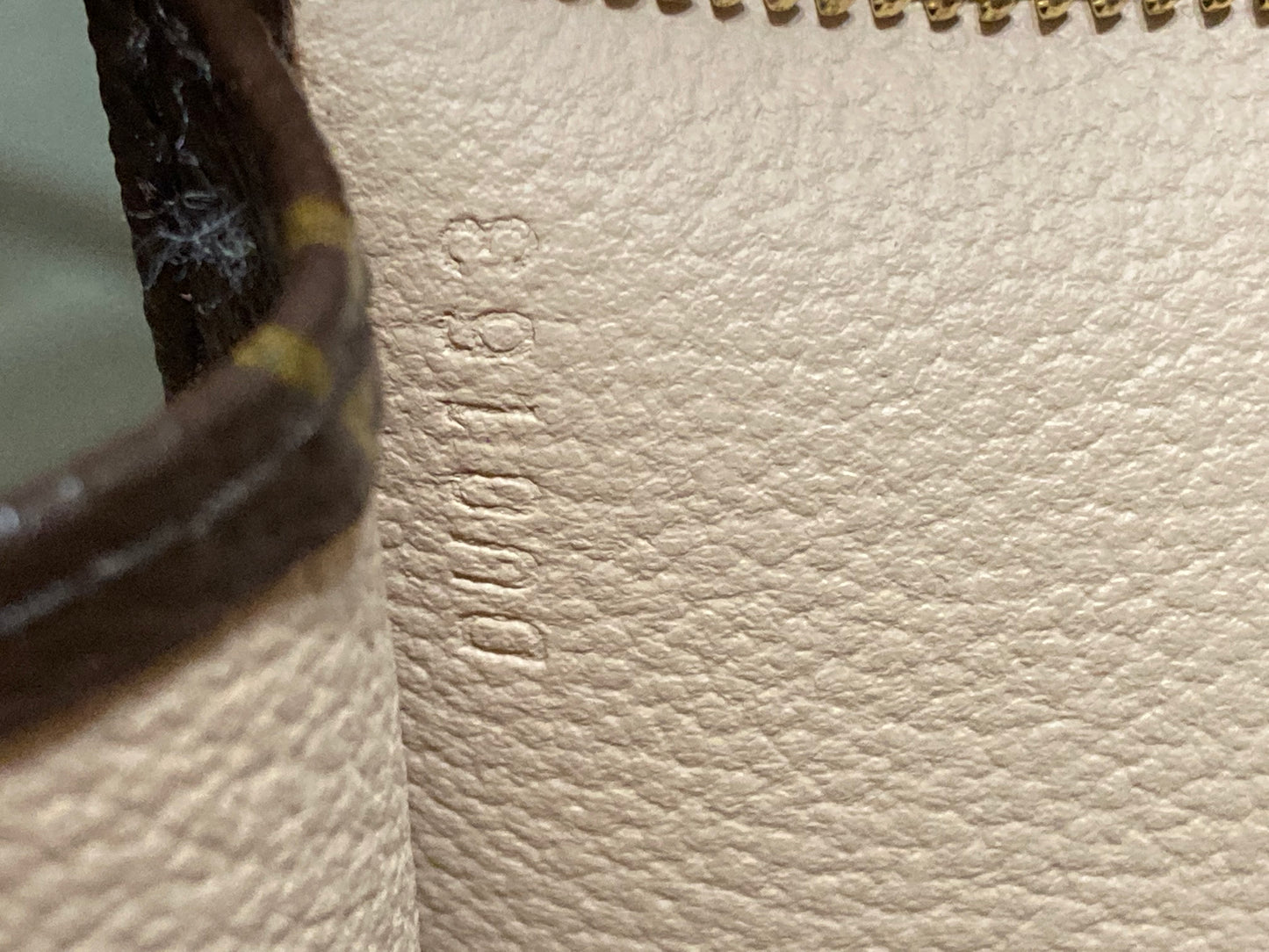 LOUIS VUITTON Monogram Canvas Toiletry Bag Brown