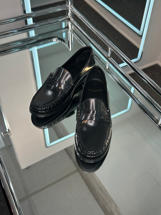 Saint Laurent Moccasins