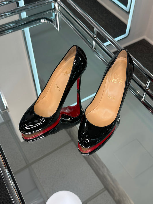 Christian Louboutin Pumps