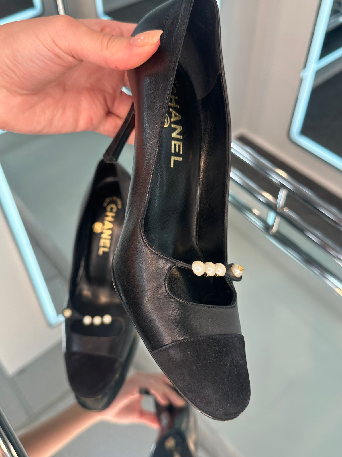 Chanel Pumps