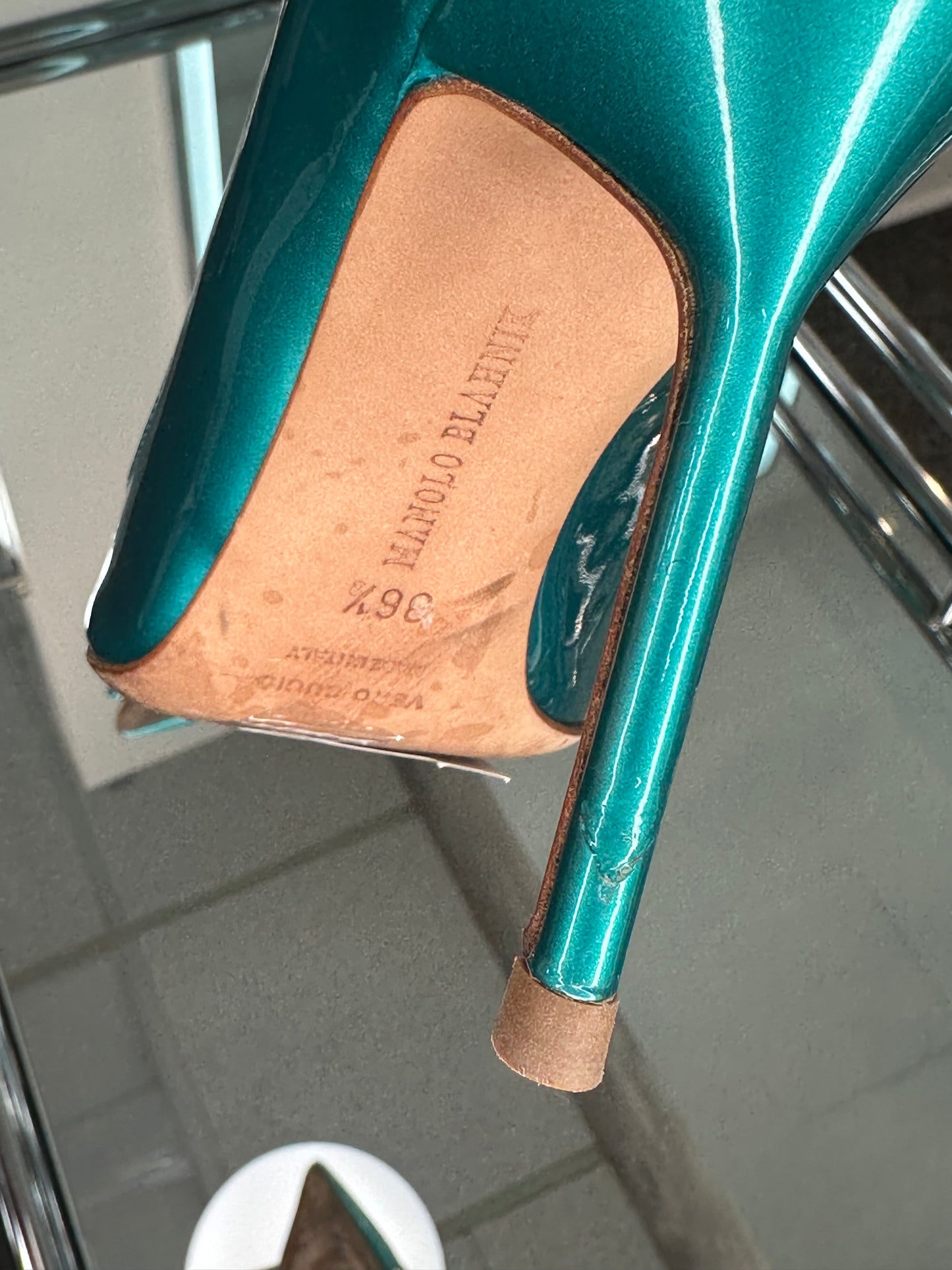 Manolo Blahnik Pump