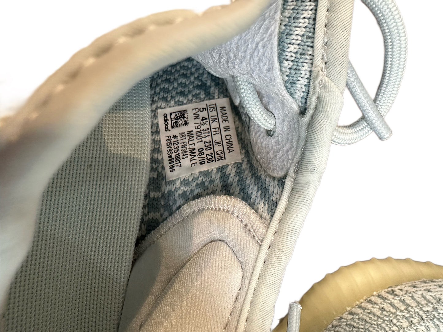 YEEZY Boost 350