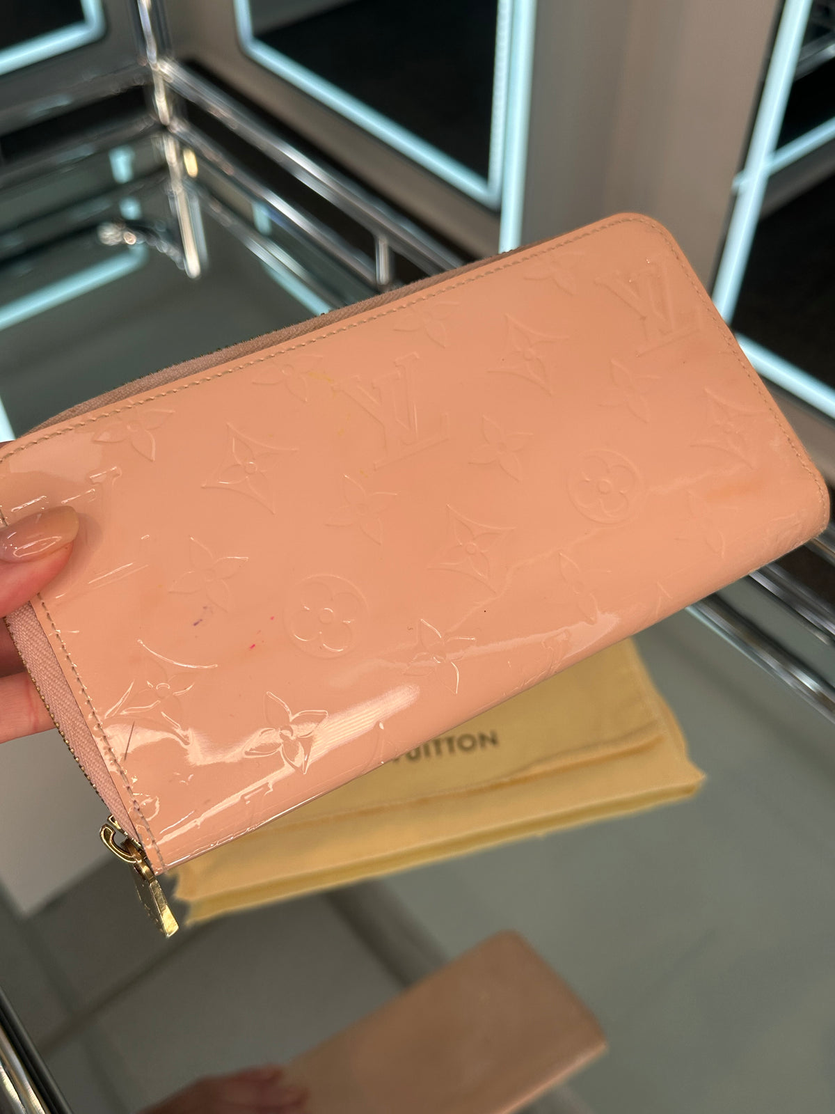 Louis Vuitton Zippy Wallet