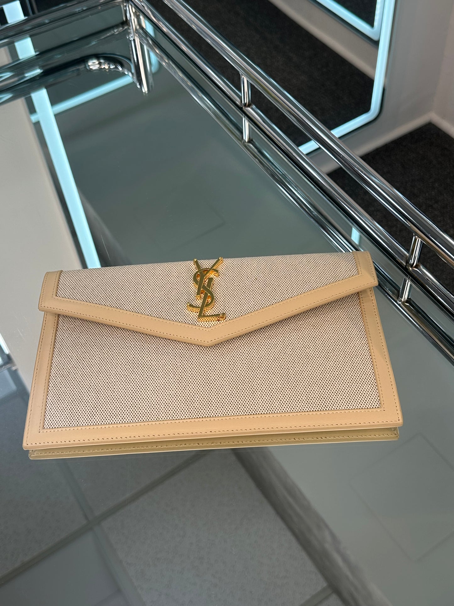 Saint Laurent Pouch