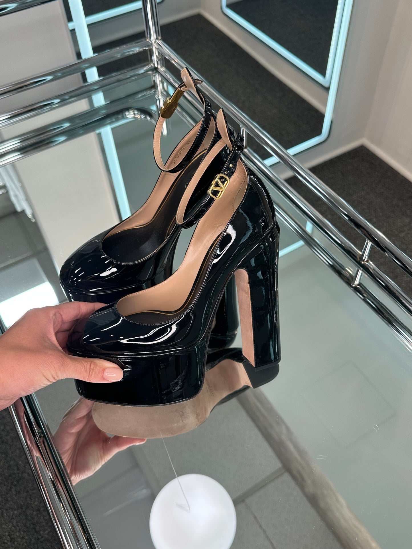 Valentino Garavani Tan-Go Platform Pump