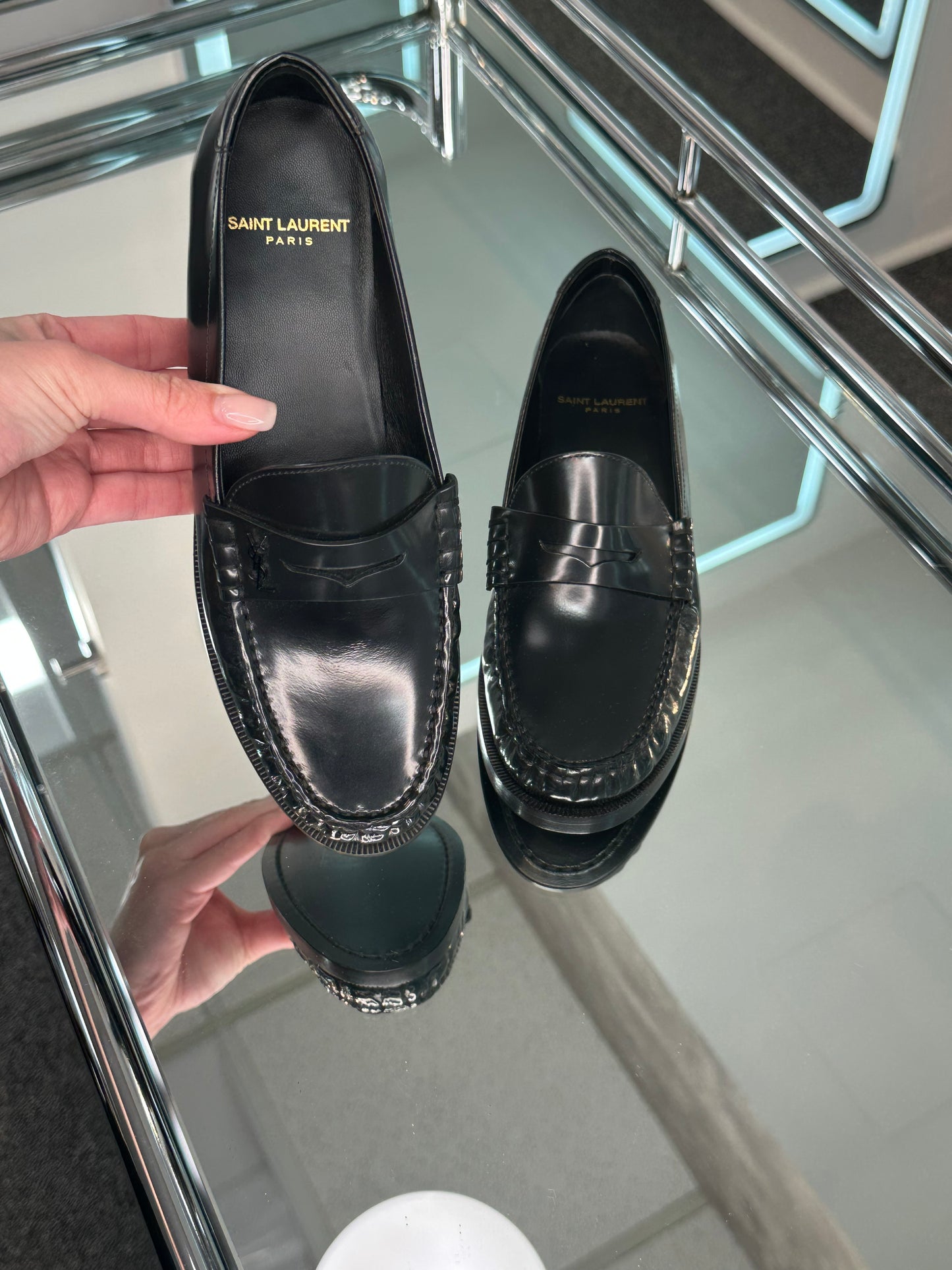 Saint Laurent Moccasins