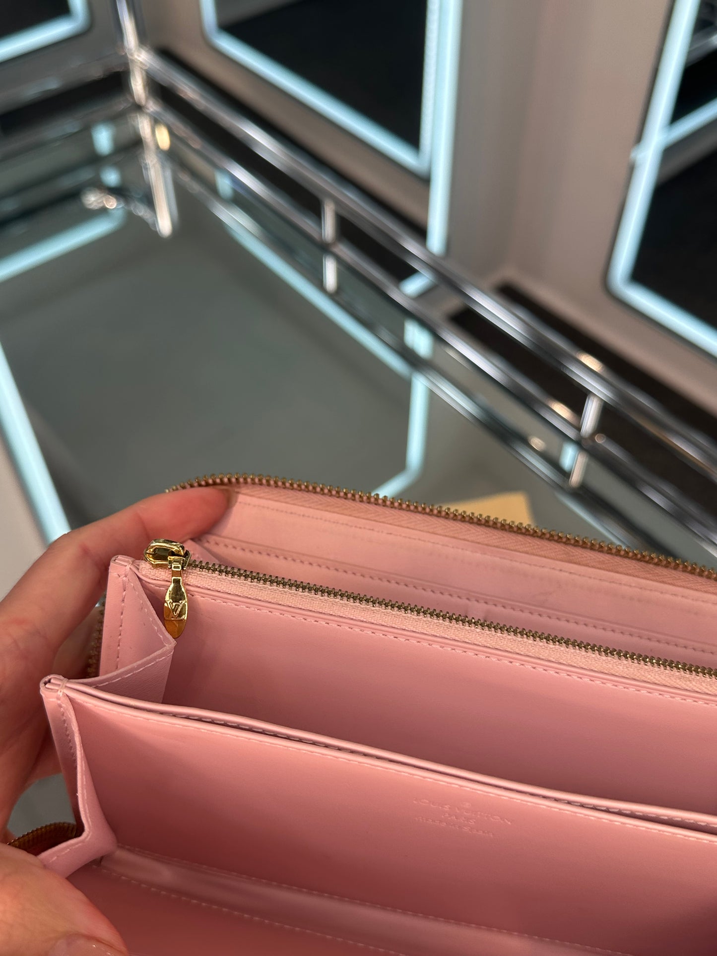 Louis Vuitton Zippy Wallet