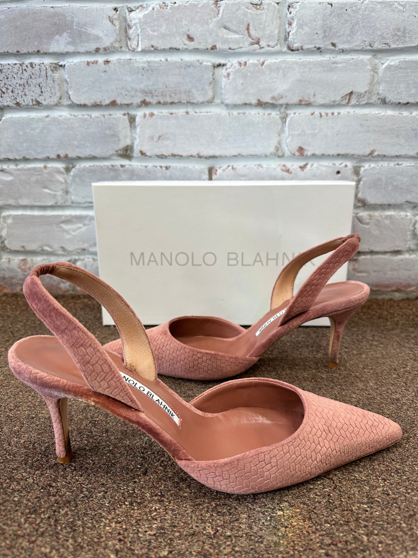Manolo Blahnik Slingback
