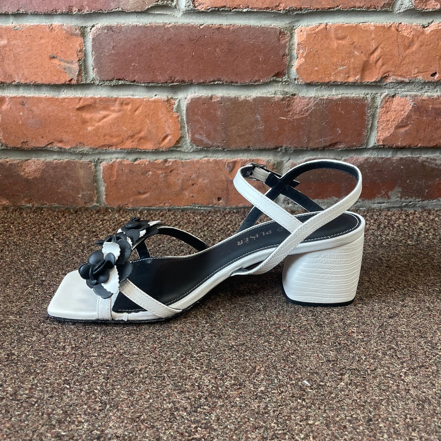 Donald Pliner Sandals