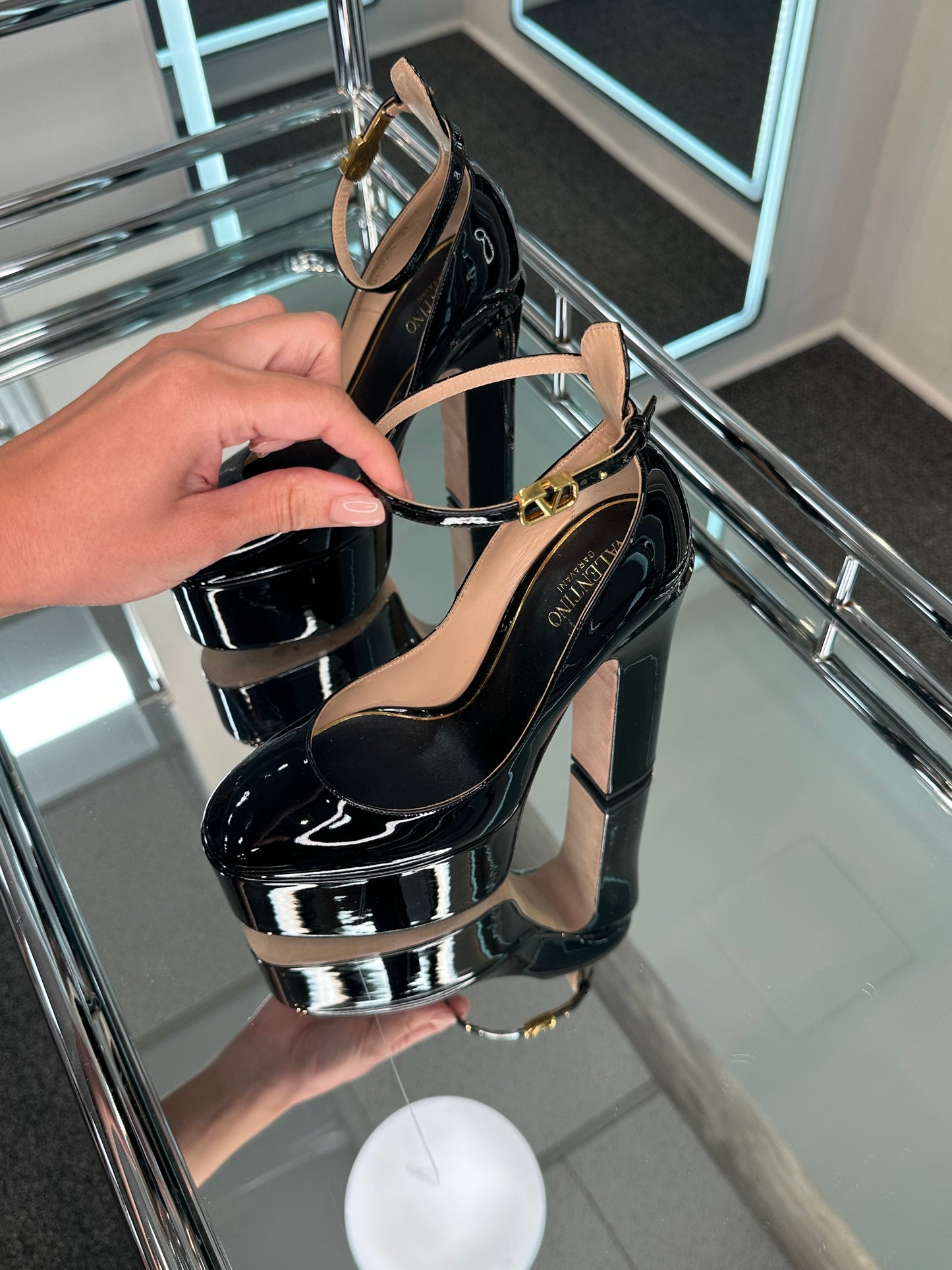 Valentino Garavani Tan-Go Platform Pump