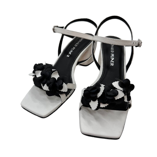 DONALD PLINER Black & White Sandal Size 7.5
