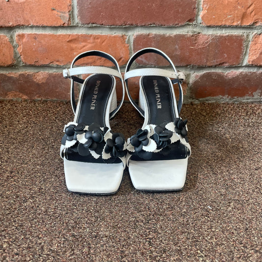 Donald Pliner Sandals