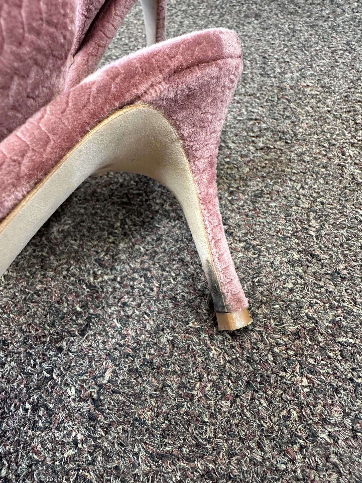 Manolo Blahnik Slingback