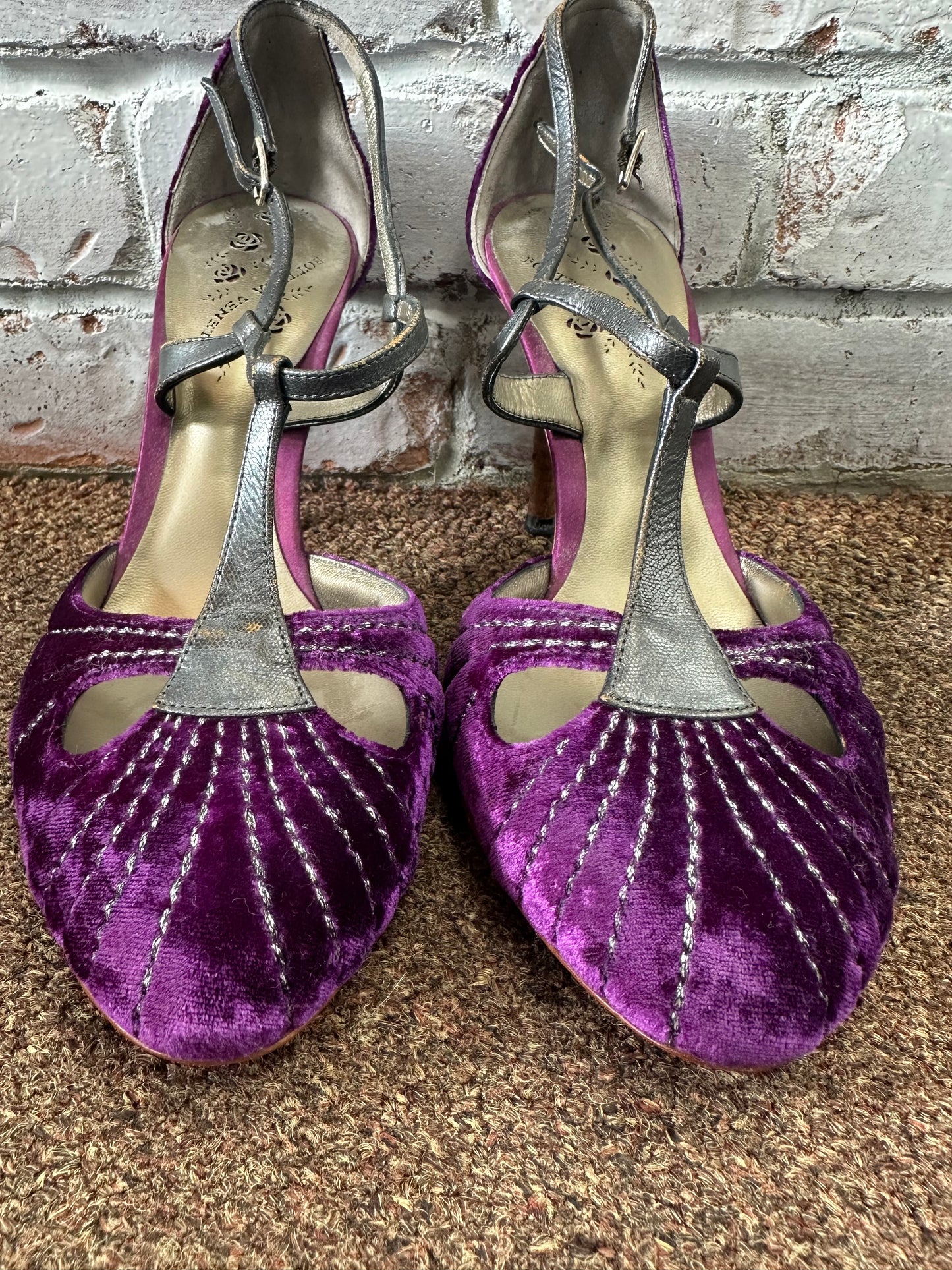 BOTTEGA VENETA Vintage Velvet Pump