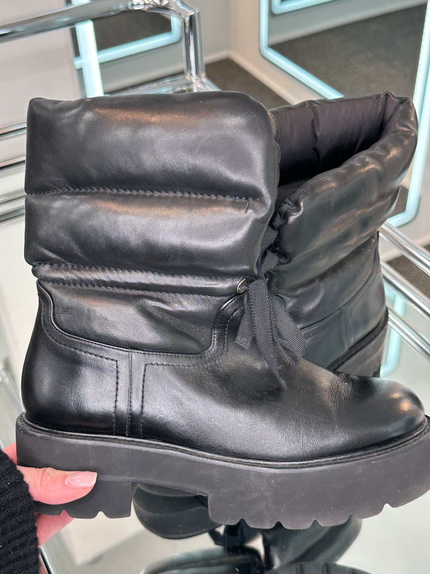 Stuart Weitzman padded Boot