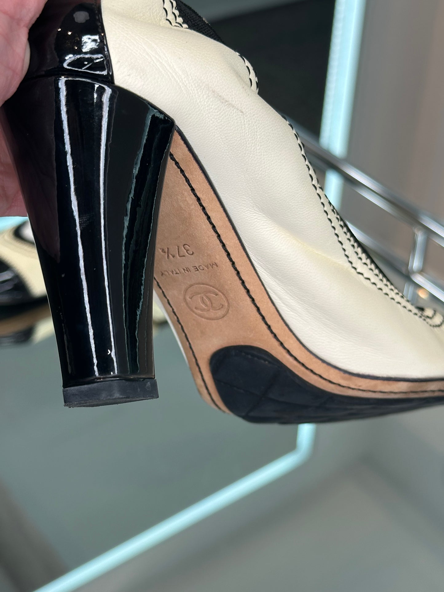 Chanel Pumps