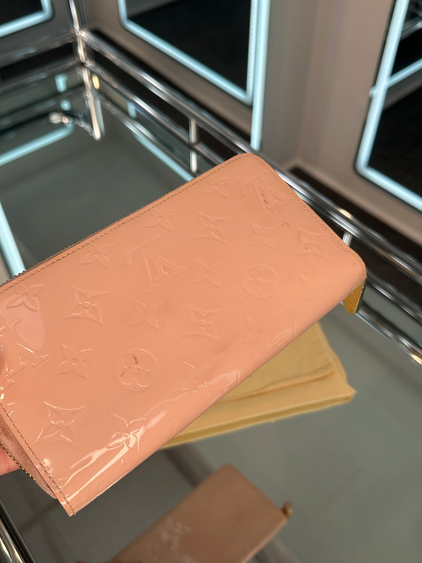 Louis Vuitton Zippy Wallet