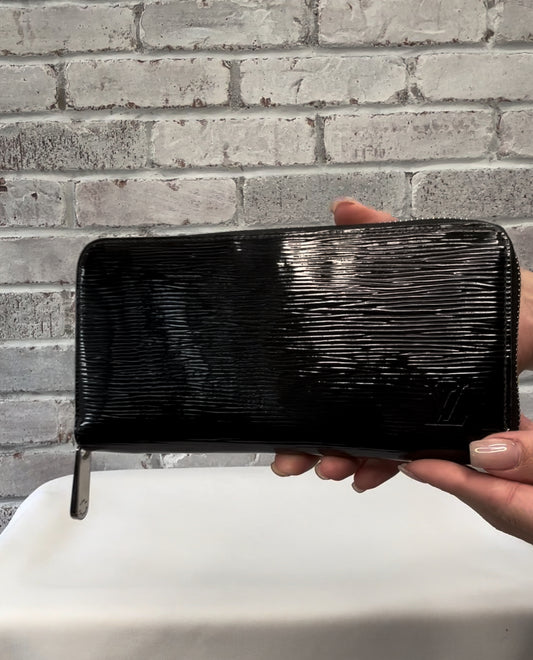 Louis Vuitton Zippy Wallet