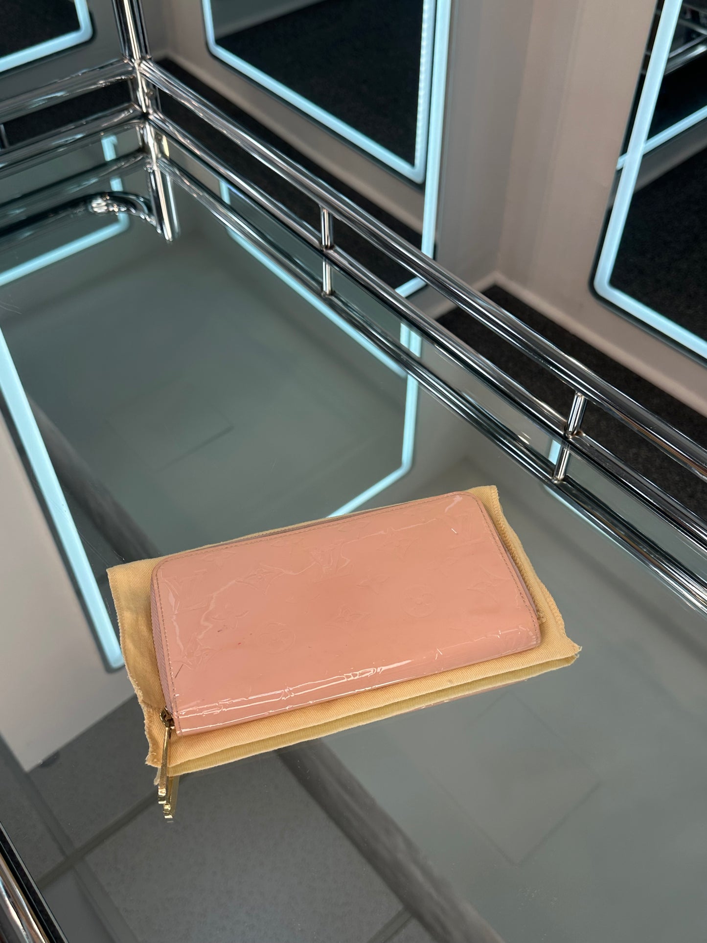 Louis Vuitton Zippy Wallet