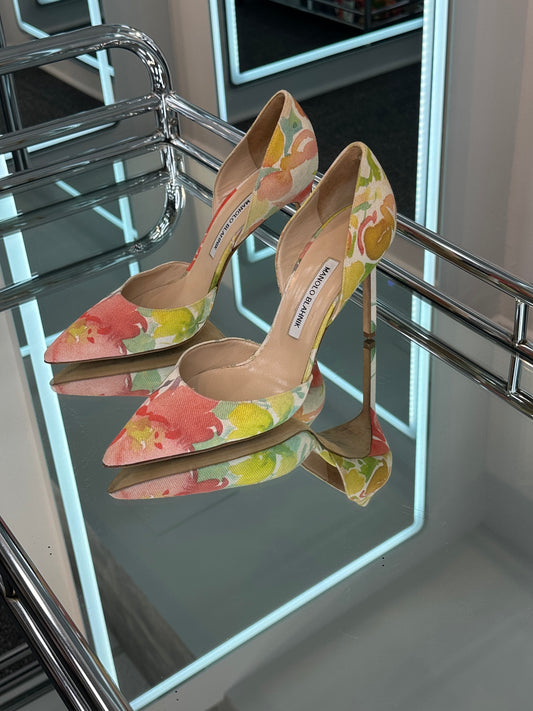Manolo Blahnik D'Orsay Pump