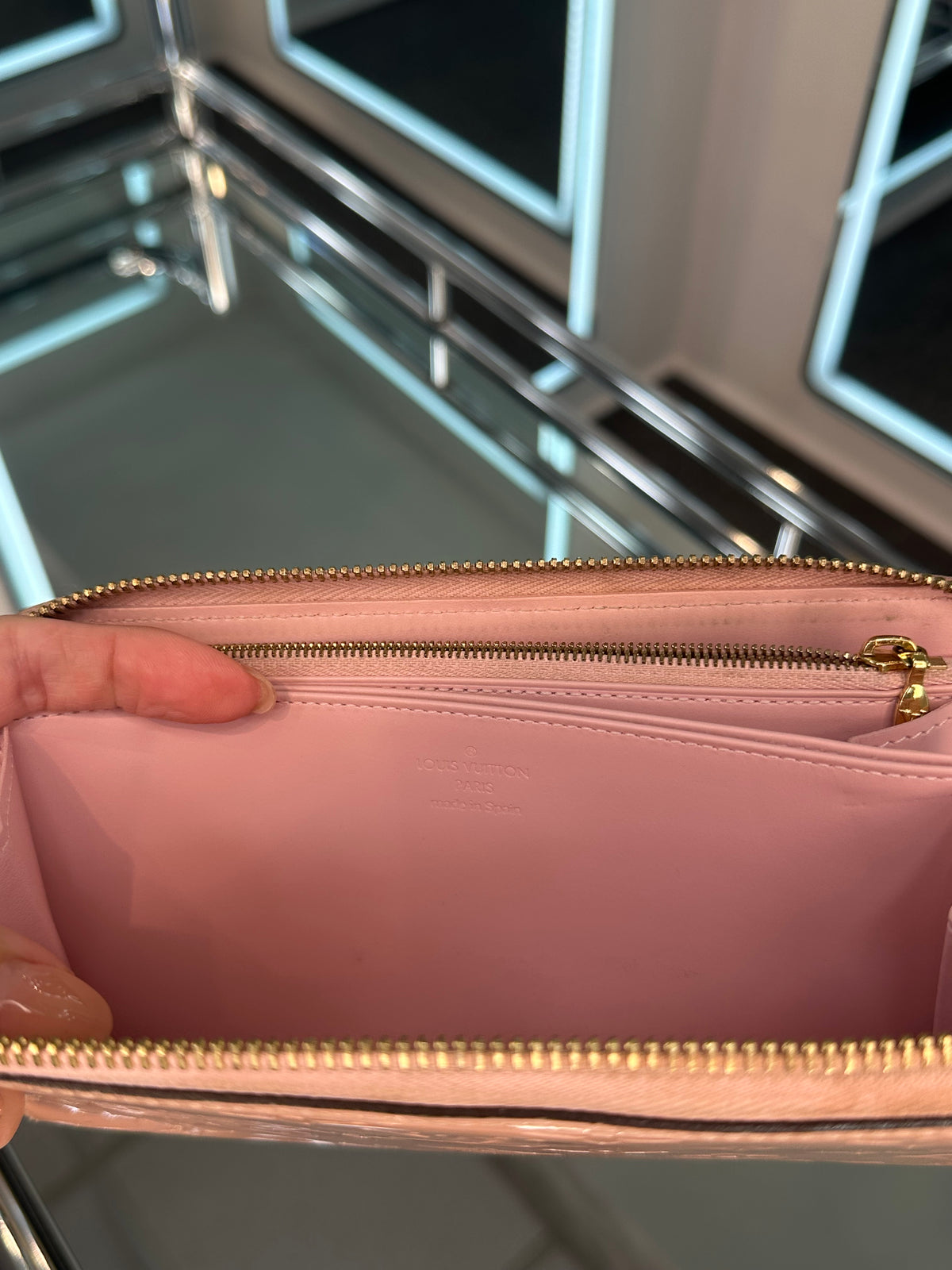 Louis Vuitton Zippy Wallet