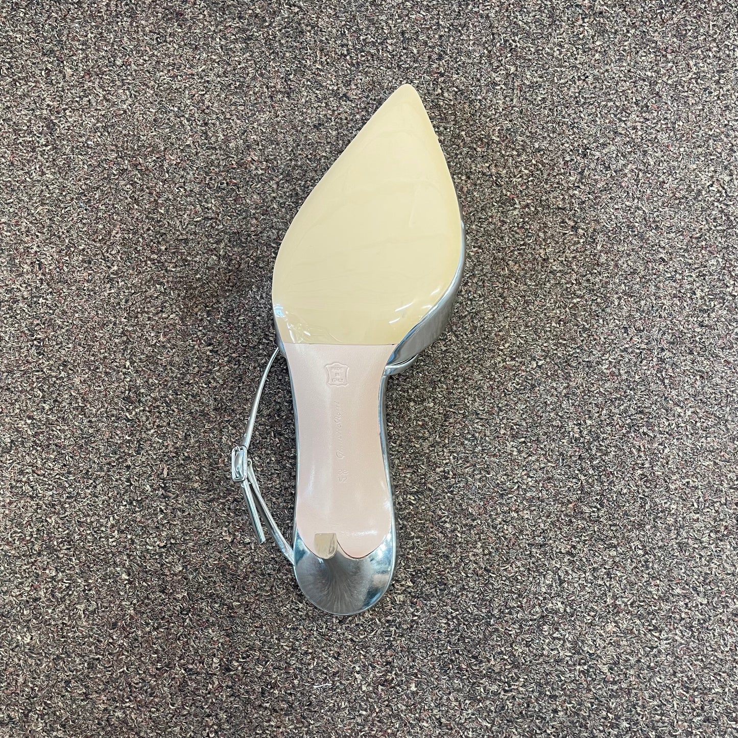 GIANVITO ROSSI Mules