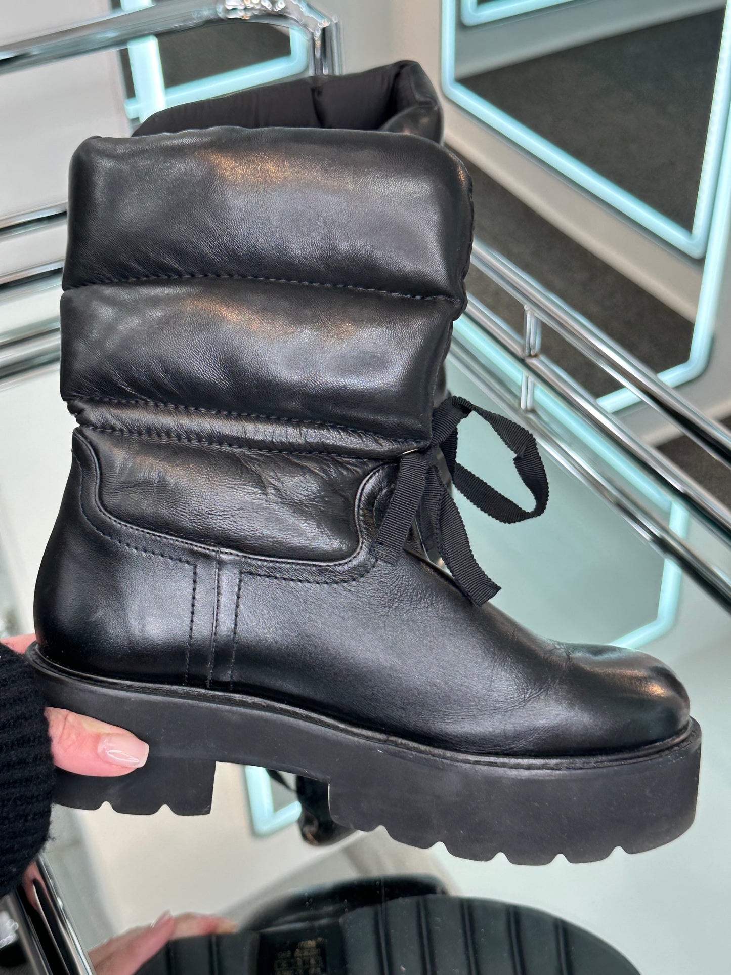 Stuart Weitzman padded Boot