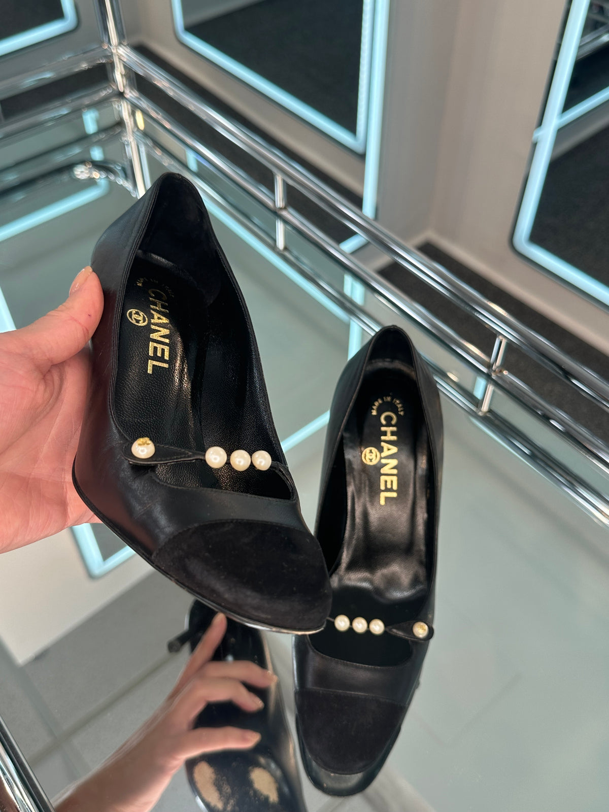 Chanel Pumps