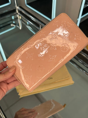 Louis Vuitton Zippy Wallet