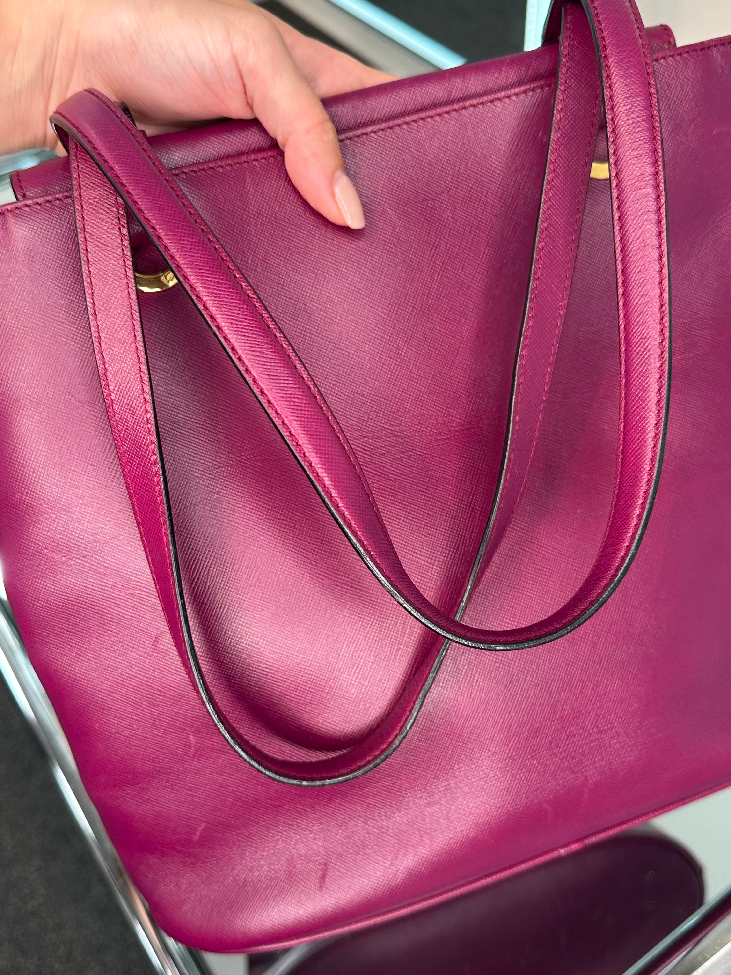Salvatore Ferragamo Tote – Past & Present Boutique